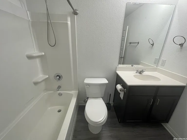 418 Lockhart — Photo 13