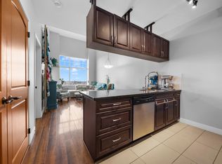 11935 Burnett St #402, Maple Ridge, BC V2X9A9