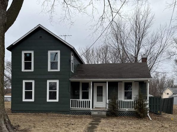 221 McKinley St, Hooppole, IL 61258