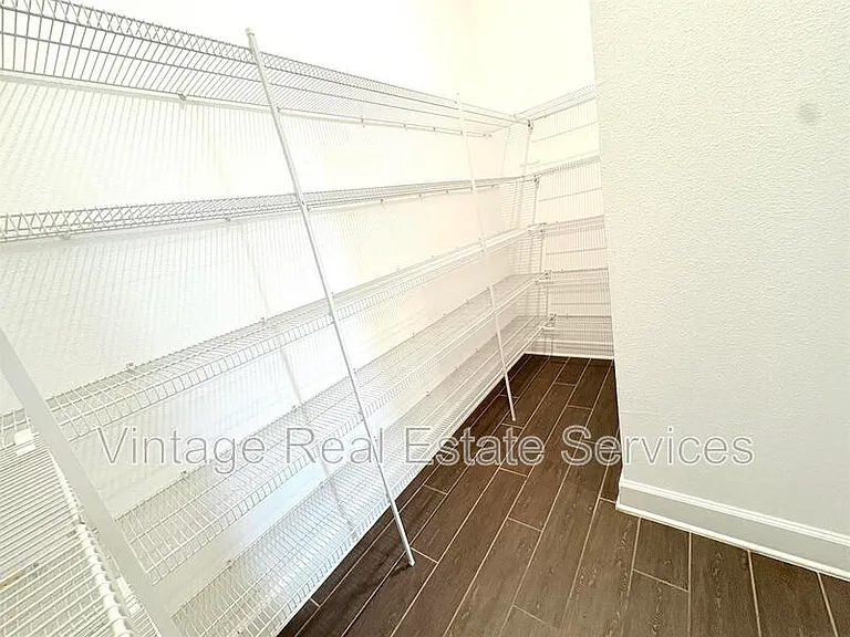 4645 Butler National Dr — Photo 12