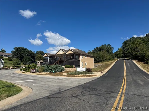 50 Tom Watson Ct #600B, Lake Ozark, MO 65049