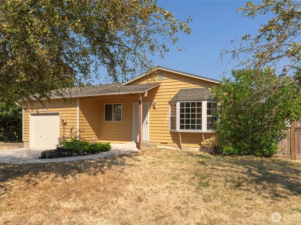 988 Ridgeway Drive, Oak Harbor, WA 98277