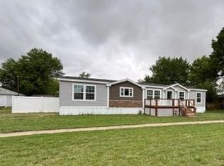214 Colony Ave, Kinsley, KS 67547