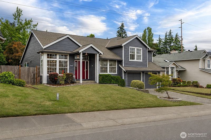 2nd image of 32719 20th Avenue SW