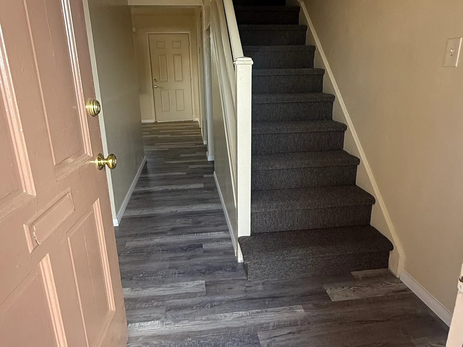 3 bed, 1.5 bath, 1000 sqft, $2,800 — Photo 2