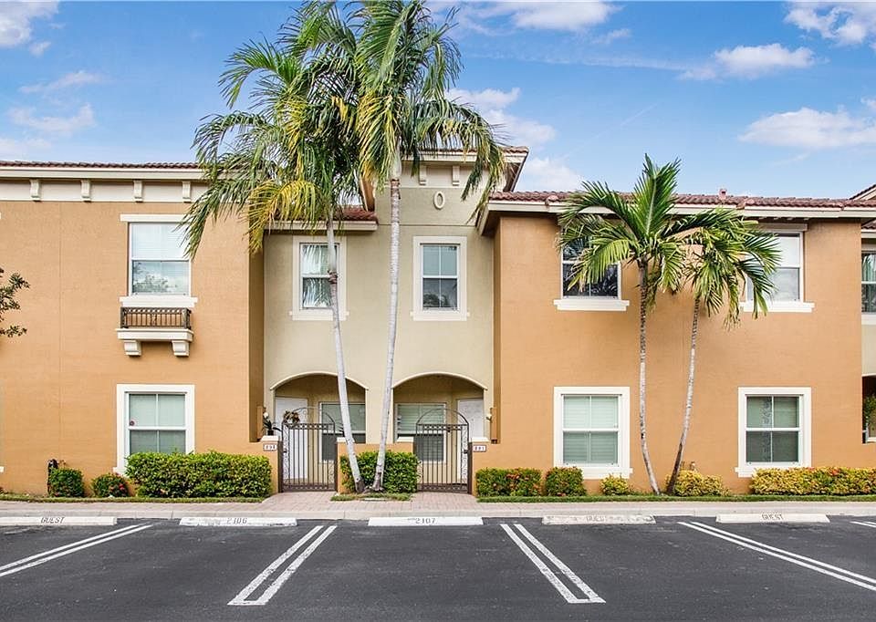 1st image of 219 Lake Monterey Cir