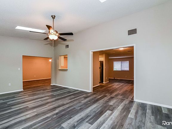 4th image of 3904 Woodglade Cv