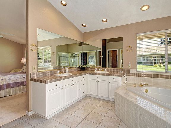 5th image of 8229 Dressage Way