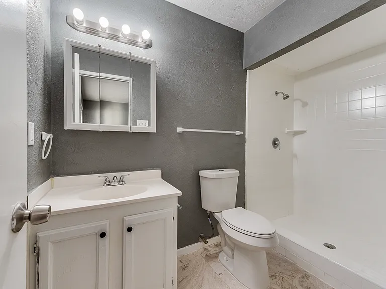 556 Cumberland Dr — Photo 13