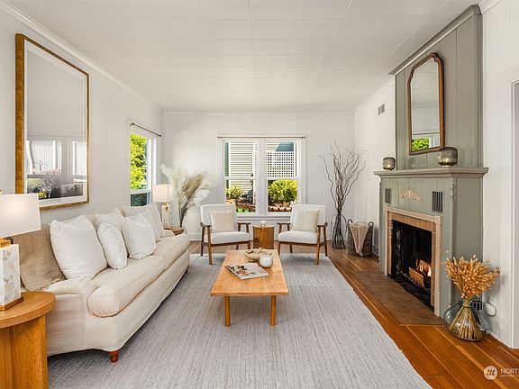 2nd image of 323 AVENUE F