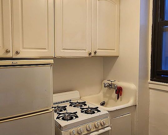 5th image of 98-33 64th Ave #1
