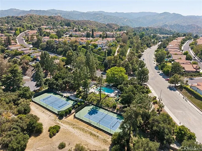 23491 Thornewood Dr — Photo 33