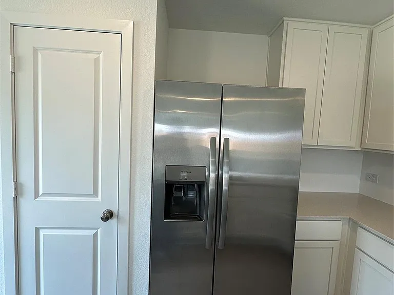 15131 Willowater Dr — Photo 11