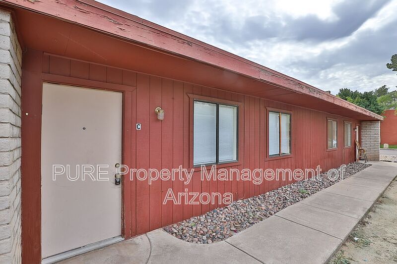 1st image of 810 W 2nd St #C
