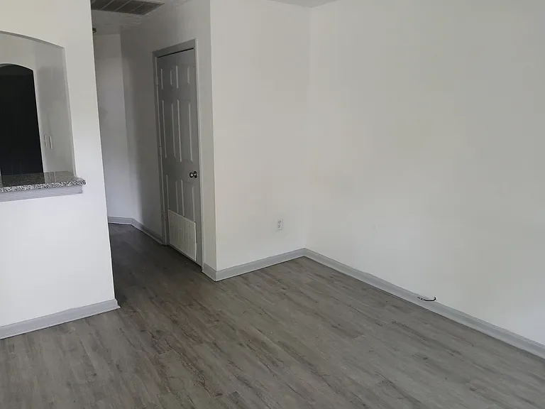 1340 S 26th St — Photo 5
