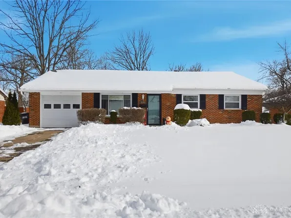 330 Stubbs Dr, Dayton, OH 45426