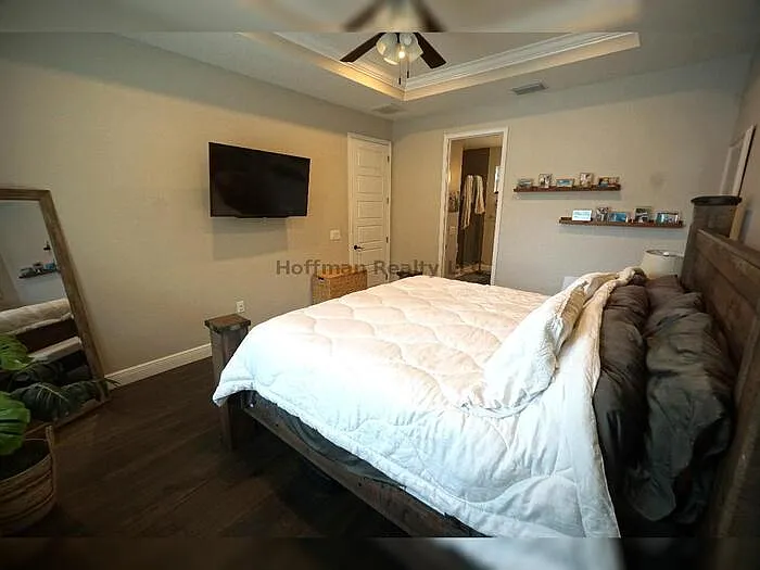 2314 W Saint Sophia St — Photo 19