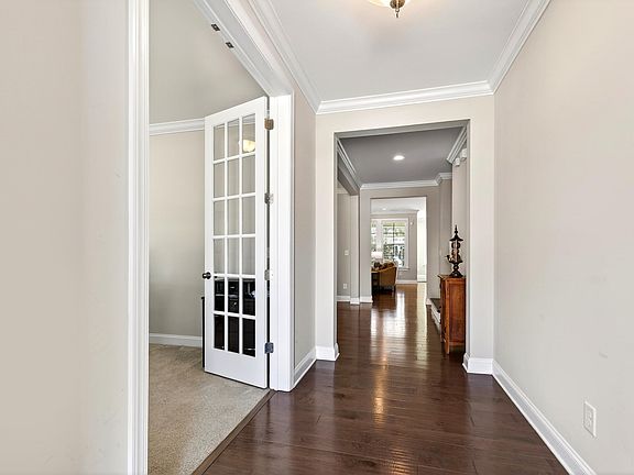 4th image of 1913 Metta Mill Ln