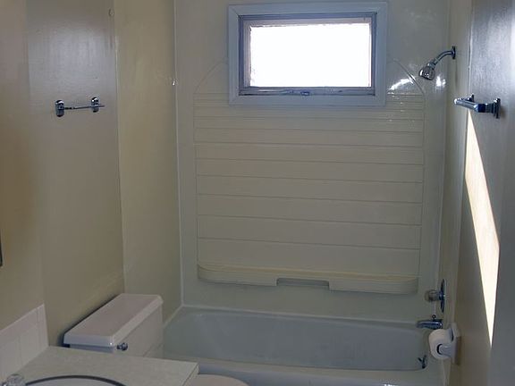 2nd image of 508 Chateau Dr APT A