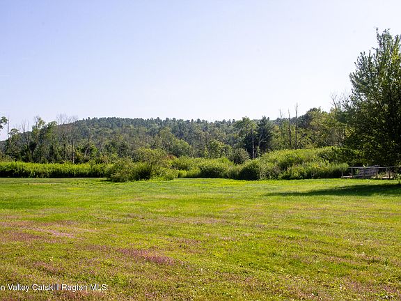 3rd image of 358 W Hill Road