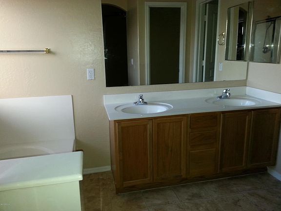 4th image of 7005 W Peck Dr