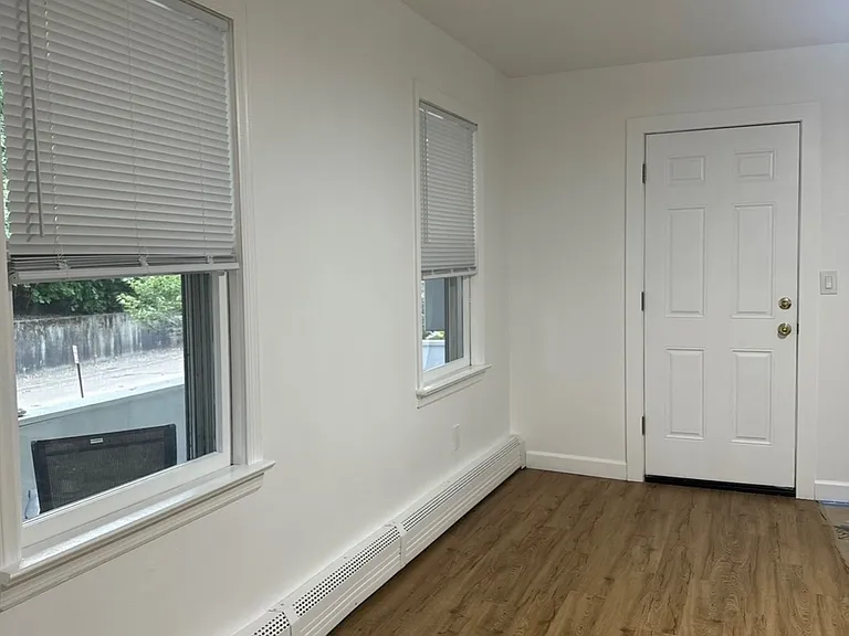 359 Main St #A — Photo 9