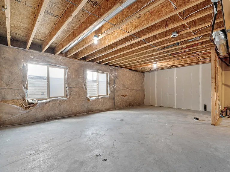246 S 1800 E — Photo 25
