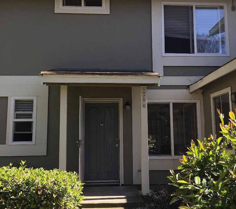 1st image of 1370 McQuesten Dr APT C