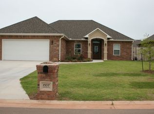 1507 Stonehouse Dr, Elgin, OK 73538