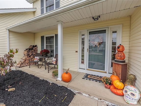 2nd image of 3417 Hanover Dr