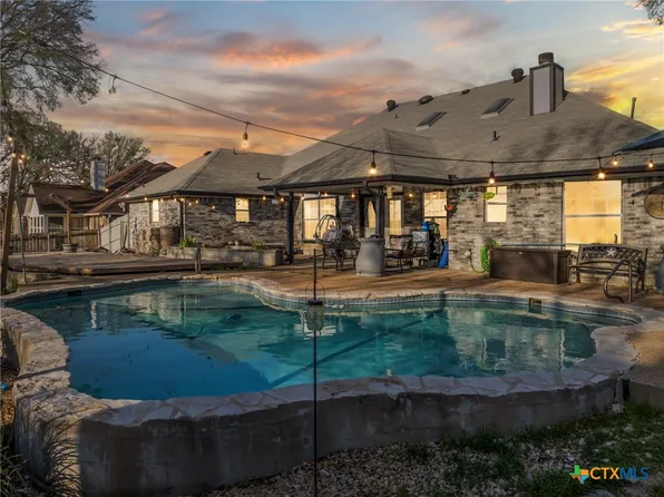 711 Mueller St, Copperas Cove, TX 76522