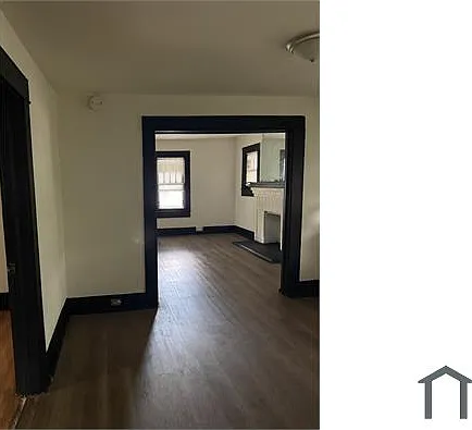 1047 Jackson Blvd — Photo 5