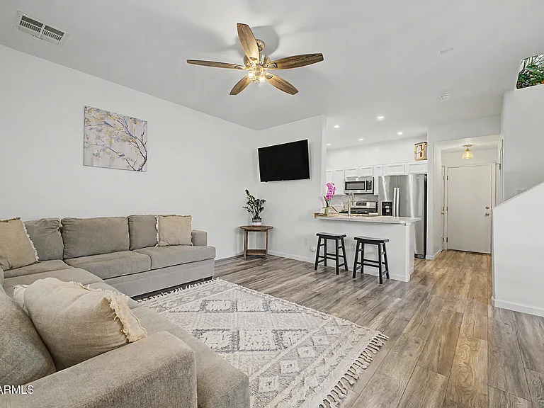 1493 S Jacana Ln — Photo 4