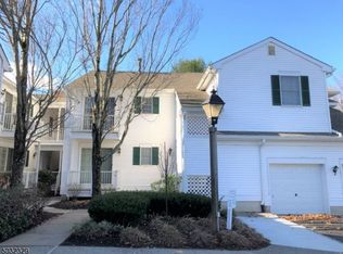 9 Smithfield Ct, Basking Ridge, NJ 07920