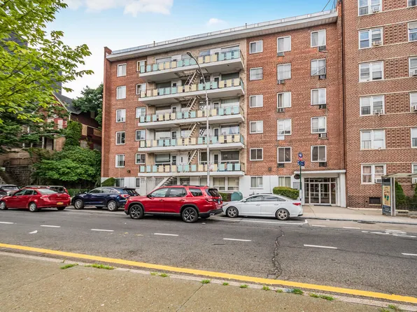 3201 Grandconcourse 2E image 1 of 16