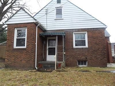 2nd image of 900 Vine St