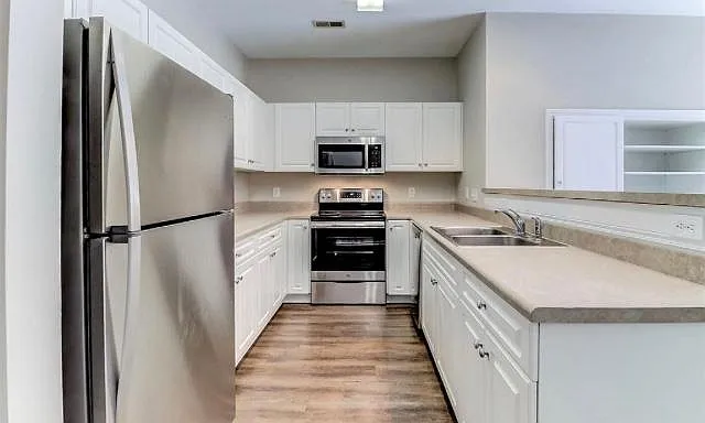 965 Downey Branch Ln — Photo 4