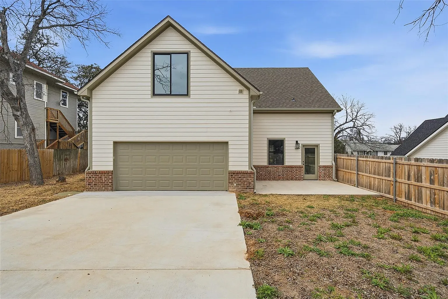 4 bed, 1919 sqft, $2,795 — Photo 4