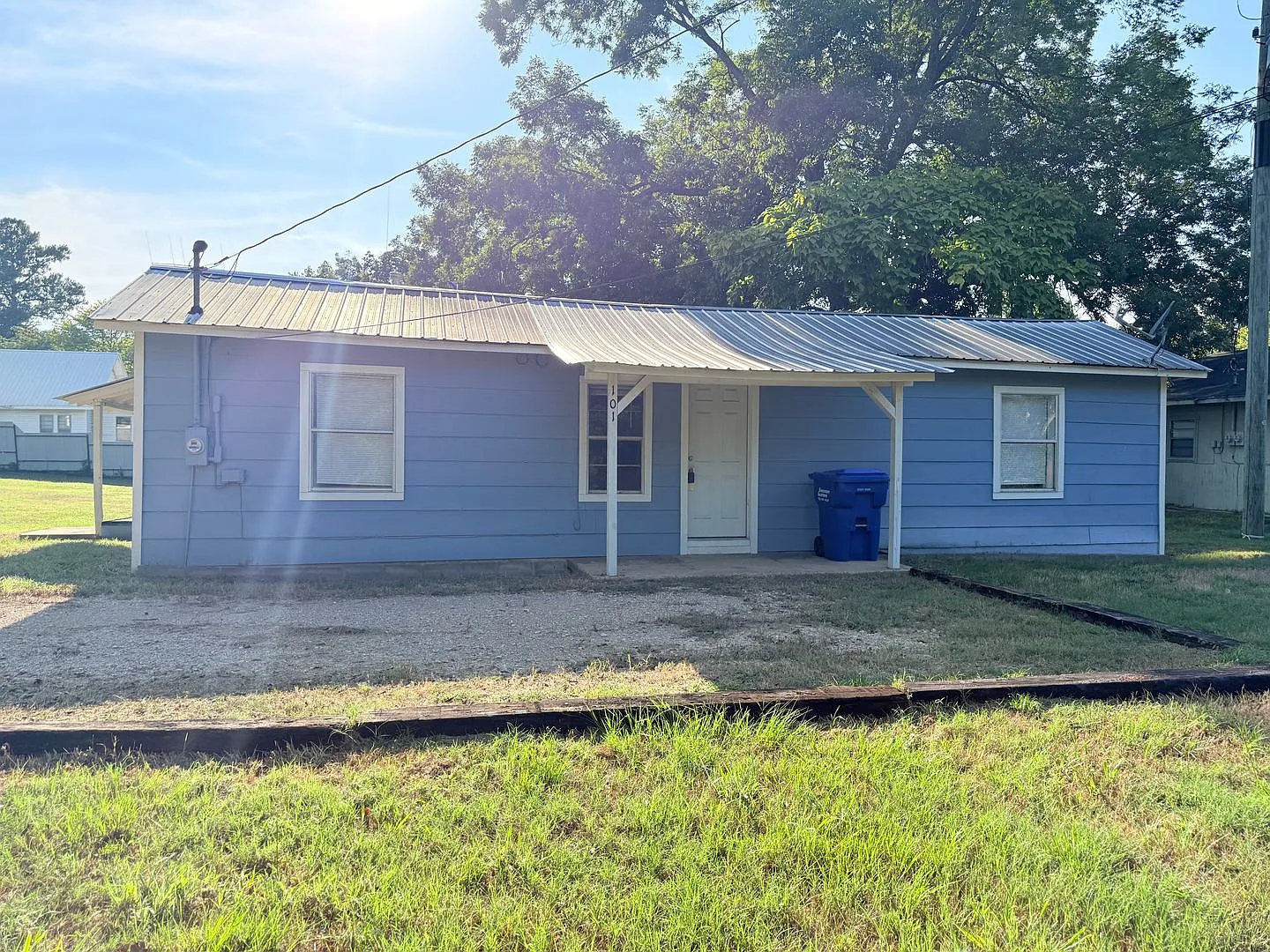 101 Grubbs Street Linden, TX Comfortable 2BR Linden Rental 784 Sq Ft with CH&A — Photo 2