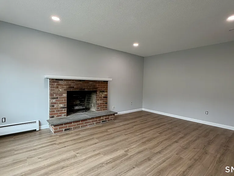 186 York St #1 — Photo 3
