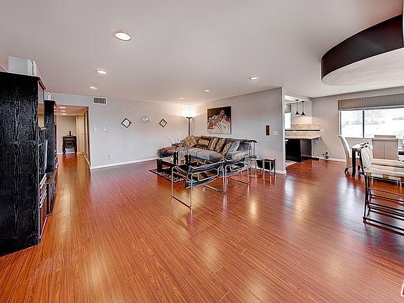 3rd image of 4445 Cartwright Ave #351