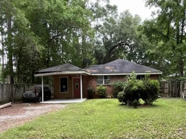 2550 Caroline St, Mandeville, LA 70448