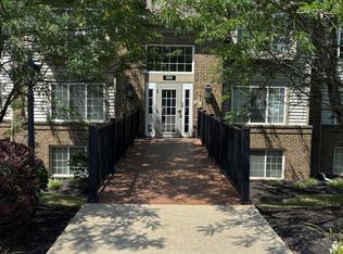 556 Cloverfield Ln APT 303, Fort Wright, KY 41011