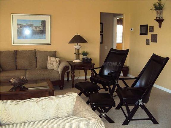 3rd image of 2631 Royal Palm Dr