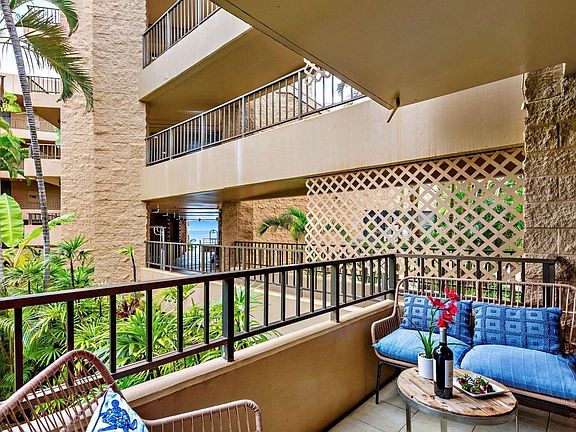 2nd image of 3601 Lower Honoapiilani Rd #220