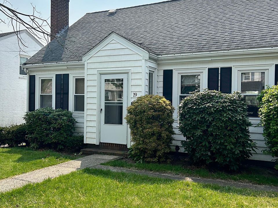 1st image of 17 Grogan Ave #1