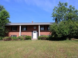 14 Sherwood Dr, Shawangunk, NY 12589
