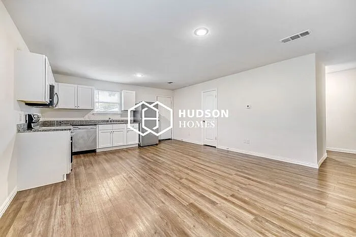 2128 R W Bivens Ln — Photo 3