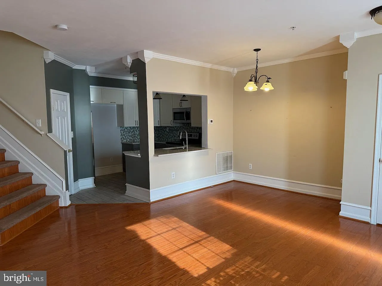 3 bed, 2.5 bath, 1560 sqft, $2,700 — Photo 4