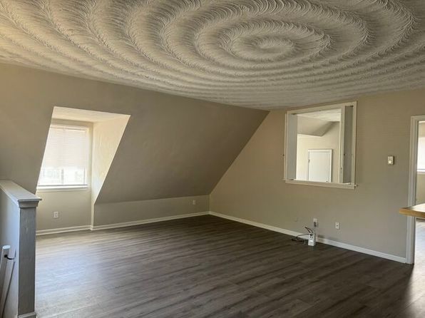 324 Ashlawn Dr APT 2